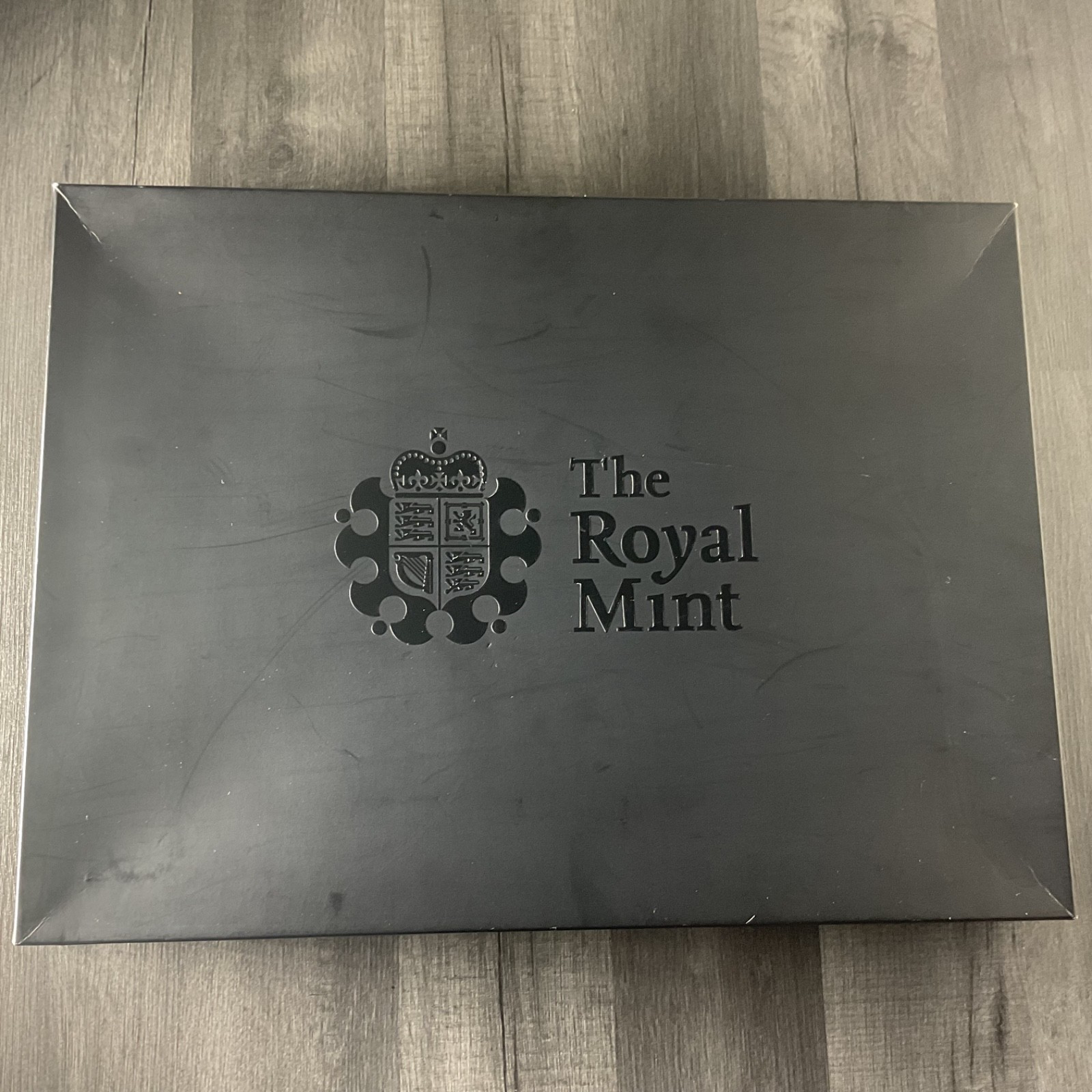 ONE POUND COIN ROYAL MINT Staff ISSUE "LAST OF THE OLD FIRST OF THE NEW" FRAMED