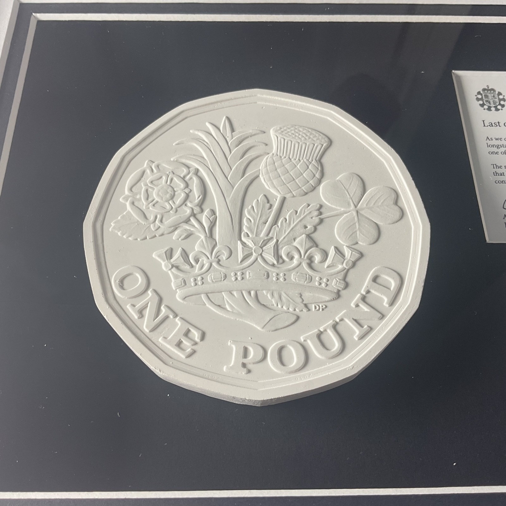 ONE POUND COIN ROYAL MINT Staff ISSUE "LAST OF THE OLD FIRST OF THE NEW" FRAMED