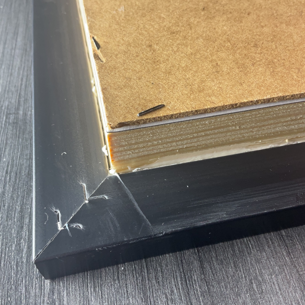 ONE POUND COIN ROYAL MINT Staff ISSUE "LAST OF THE OLD FIRST OF THE NEW" FRAMED