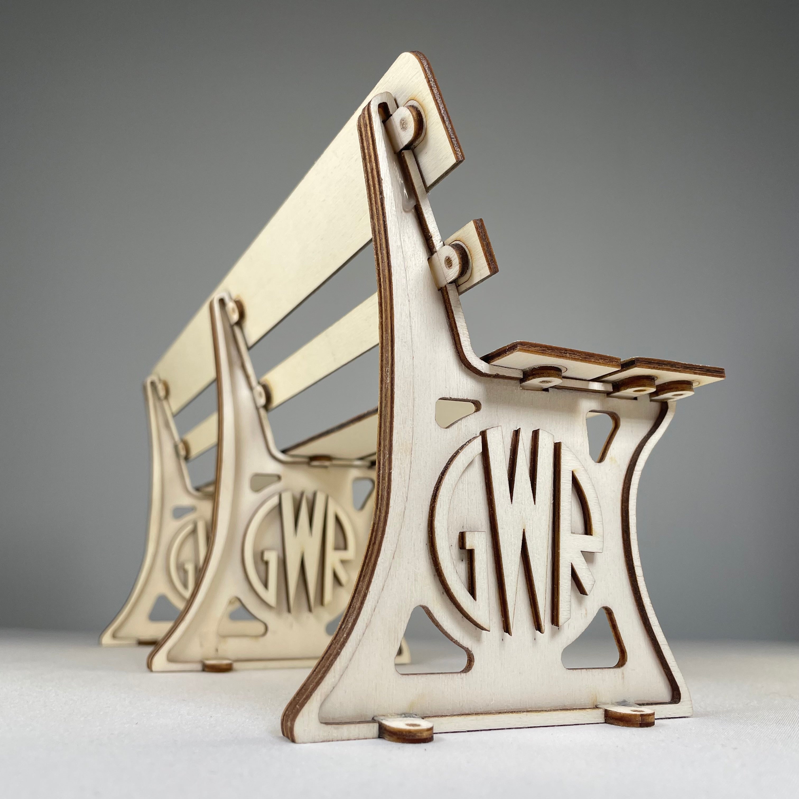 GWR Bench - Pre-Built Model by Curious Rabbit ® - Bits’N’Bobs 24-7
