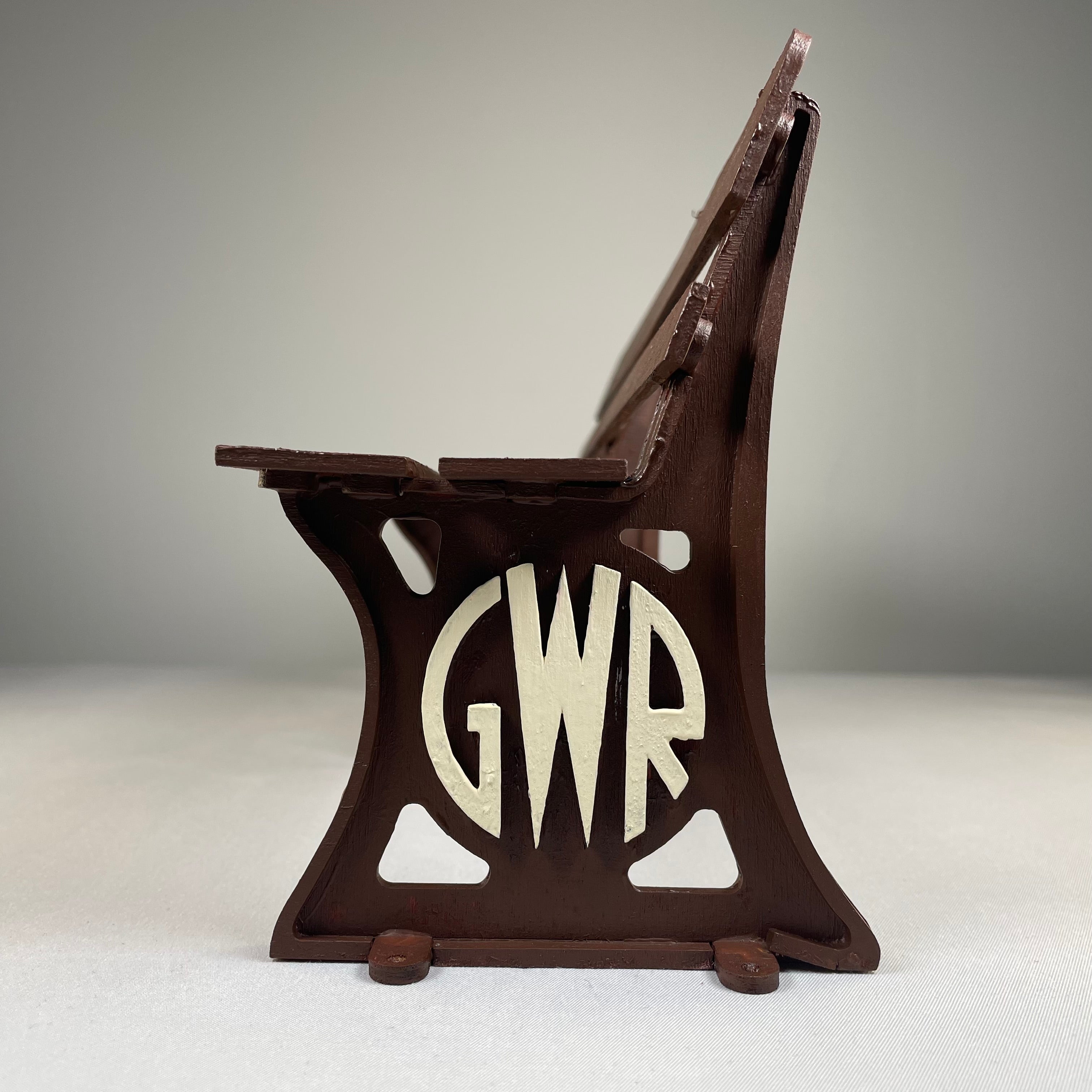 GWR Bench - Pre-Built Model by Curious Rabbit ® - Bits’N’Bobs 24-7