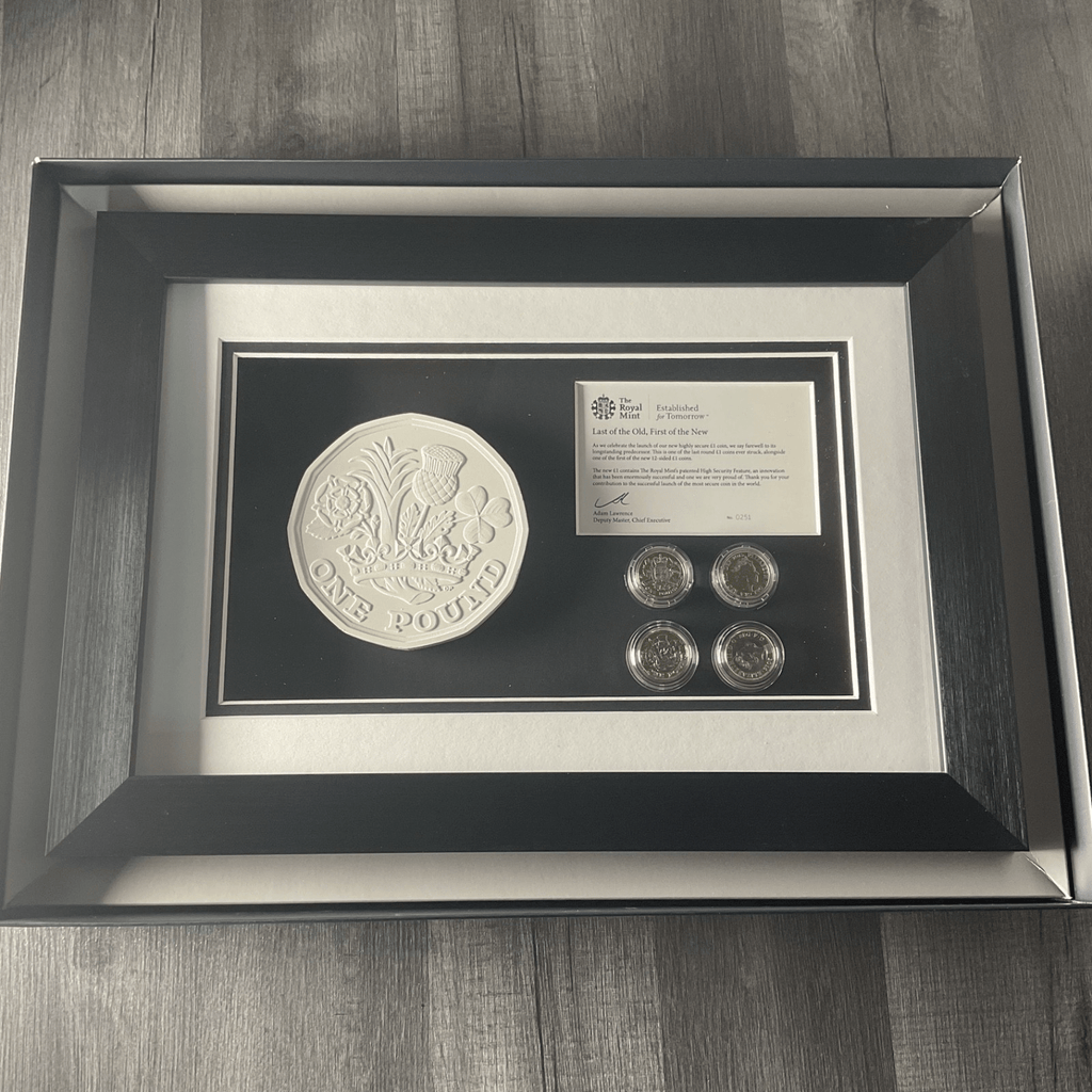 ONE POUND COIN ROYAL MINT Staff ISSUE "LAST OF THE OLD FIRST OF THE NEW" FRAMED - Bits’N’Bobs 24 - 7