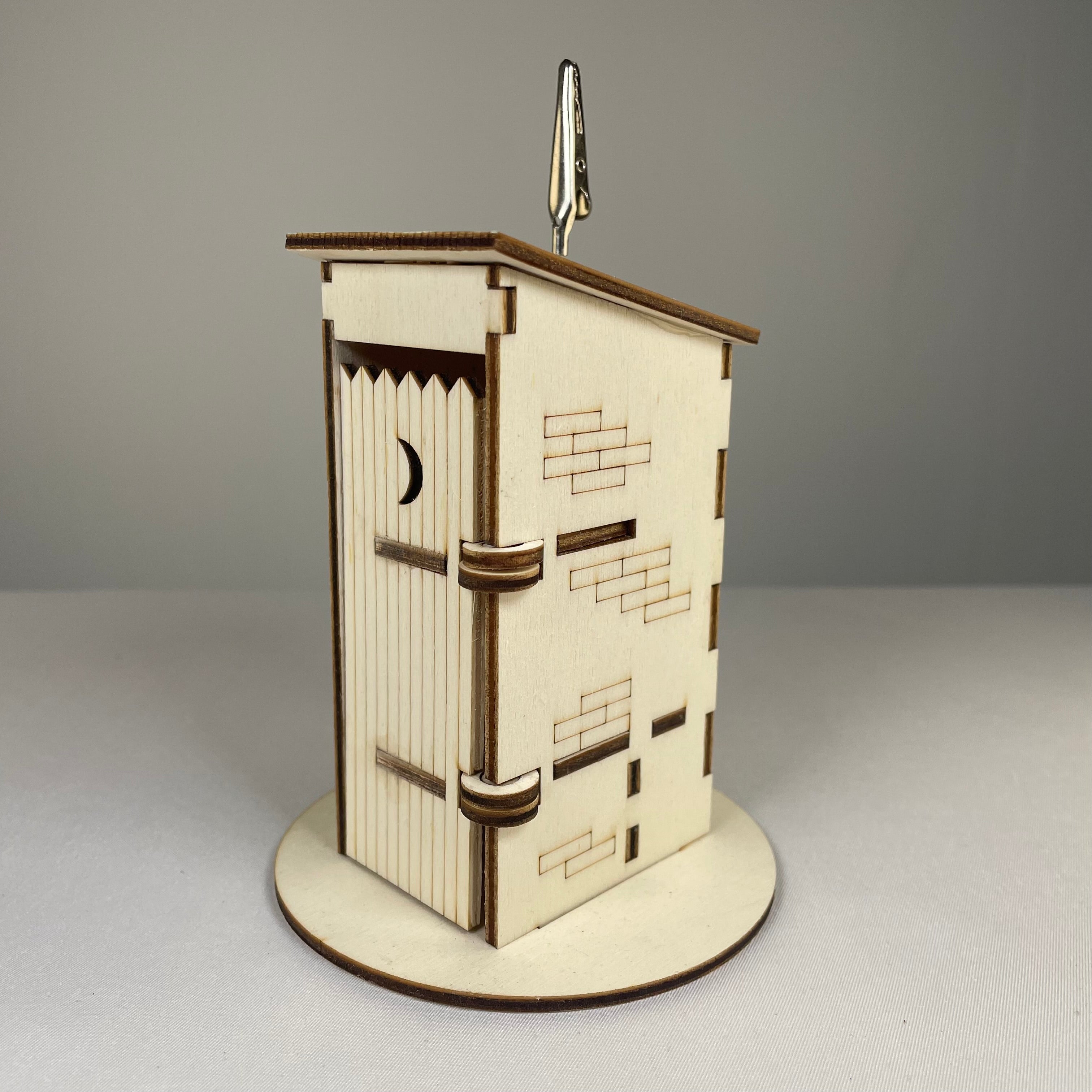 Outhouse WC Toilet - Pre-Built Model by Curious Rabbit ® - Bits’N’Bobs 24-7